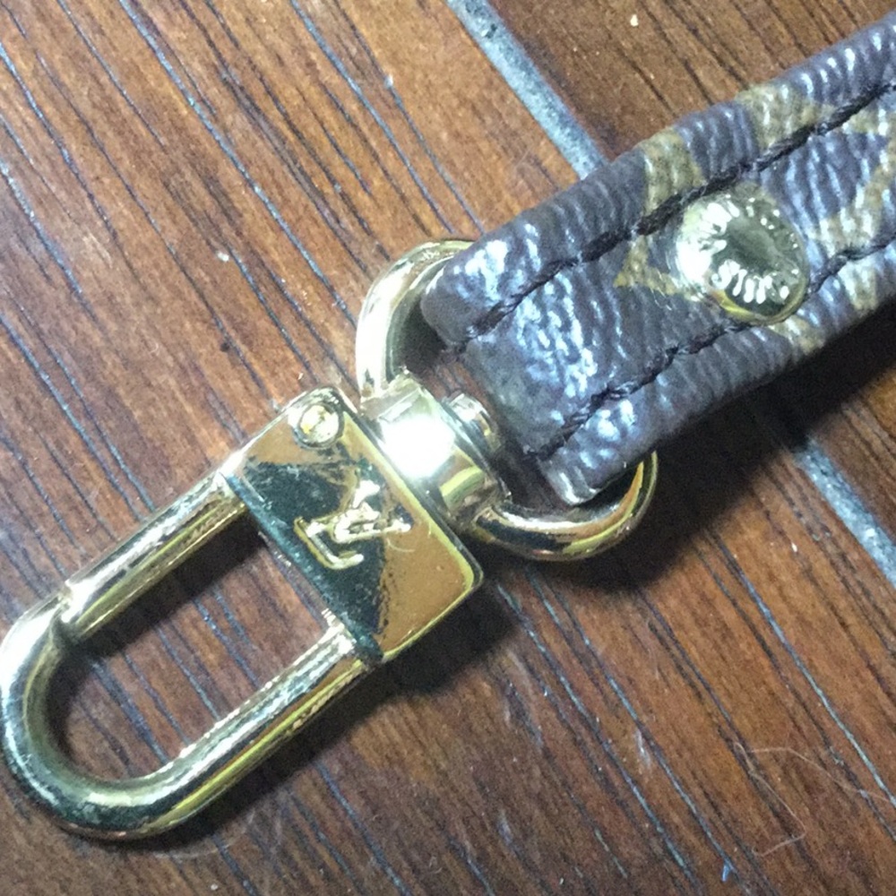Brown gold tone purse strap repurpose travel vacay cowgirl rodeo chic fashion